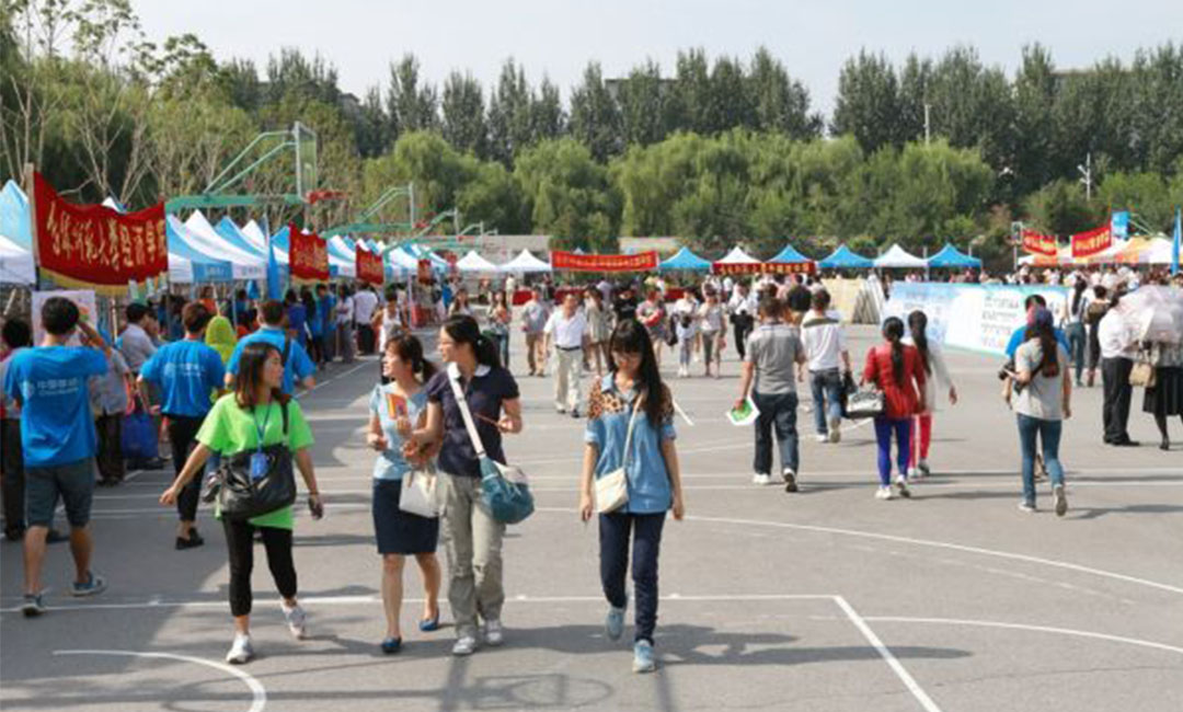 潜江汇华学院新生招商活动策划